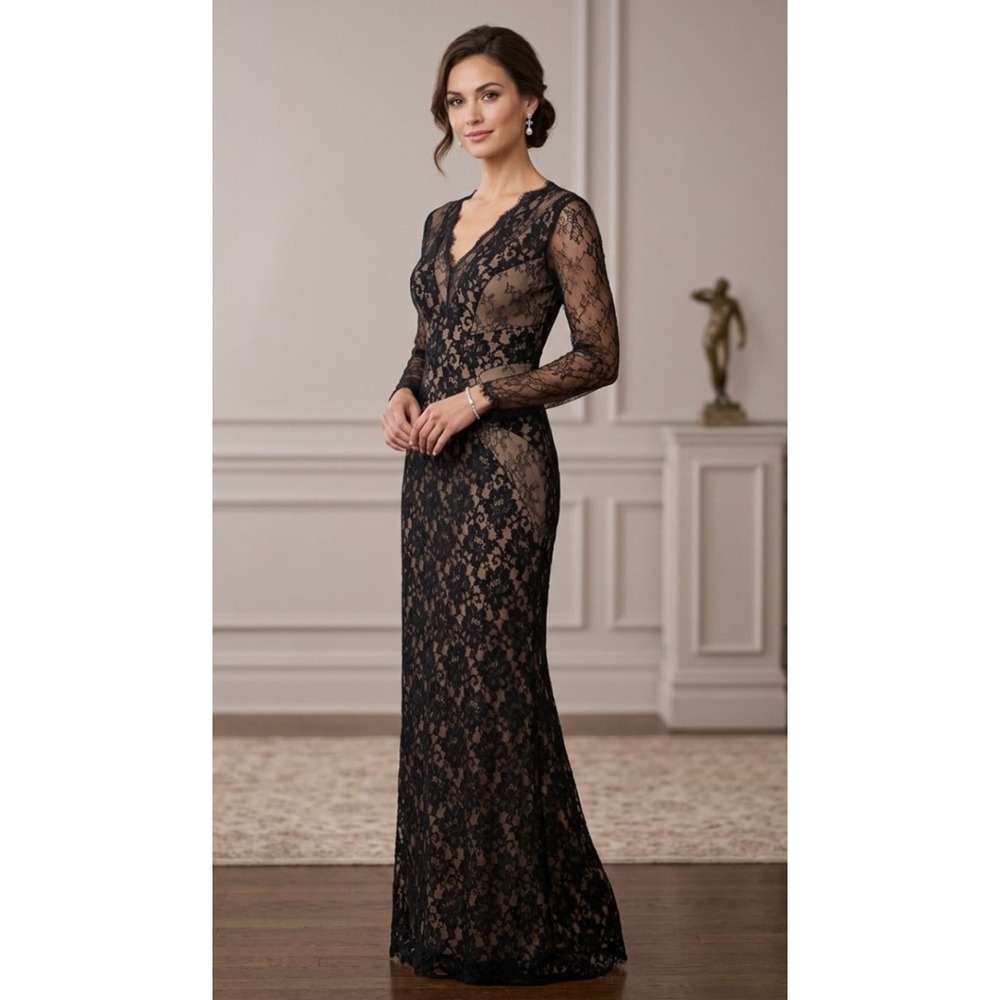 Vintage Victor Costa Boutique for Nahdree Black Lace Nude V-Neck Gown Size 8